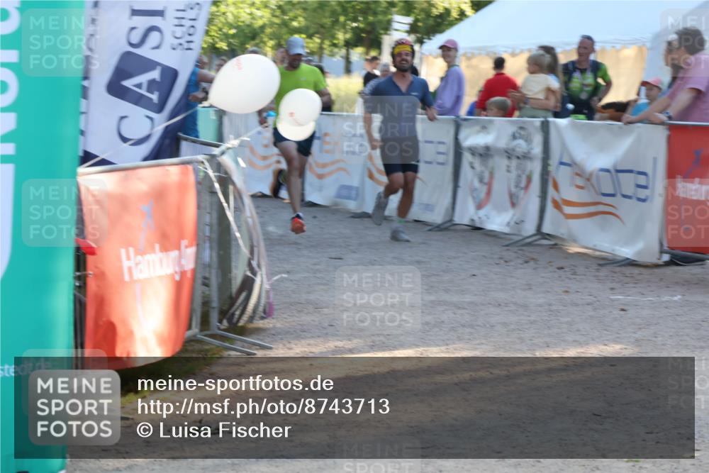 07.09.2025 - 19. Norderstedt Triathlon Luisa Fischer http://msf.ph/oto/8743713 07.09.2025 17:09:02 Ziel 947 meine-sportfotos.de