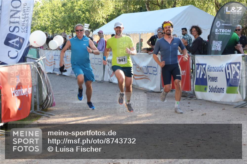 07.09.2025 - 19. Norderstedt Triathlon Luisa Fischer http://msf.ph/oto/8743732 07.09.2025 17:09:04 Ziel 947 meine-sportfotos.de