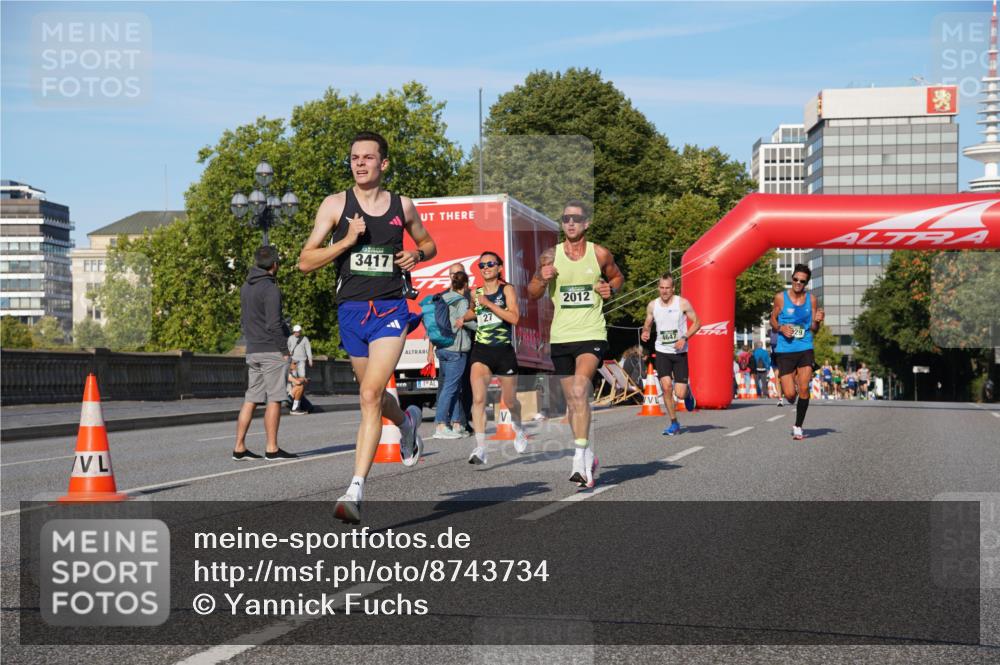 07.09.2025 - BARMER Alsterlauf Yannick Fuchs http://msf.ph/oto/8743734 07.09.2025 09:29:19 Laufen 3417, 1, 27, 2012, 4647 meine-sportfotos.de
