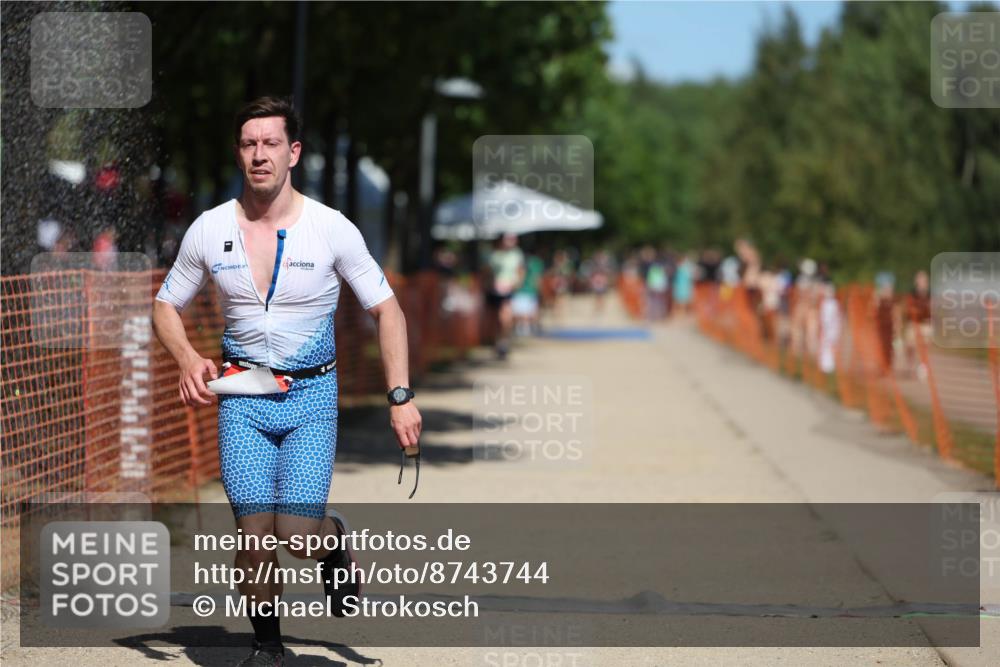 07.09.2025 - 19. Norderstedt Triathlon Michael Strokosch http://msf.ph/oto/8743744 07.09.2025 13:09:11 Laufen 174, 277, 715 meine-sportfotos.de