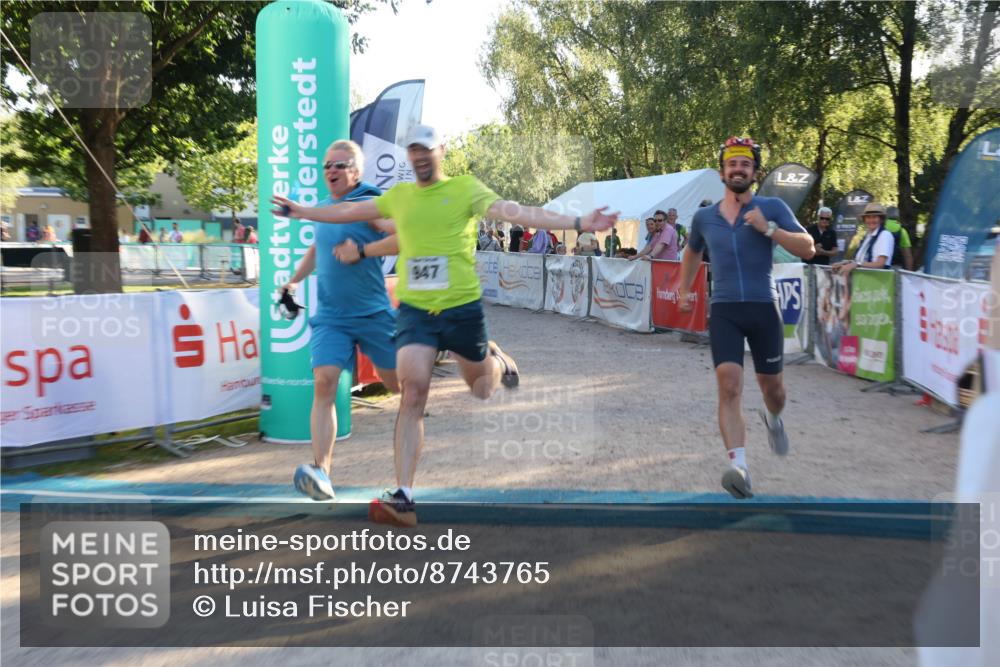 07.09.2025 - 19. Norderstedt Triathlon Luisa Fischer http://msf.ph/oto/8743765 07.09.2025 17:09:05 Ziel 947 meine-sportfotos.de