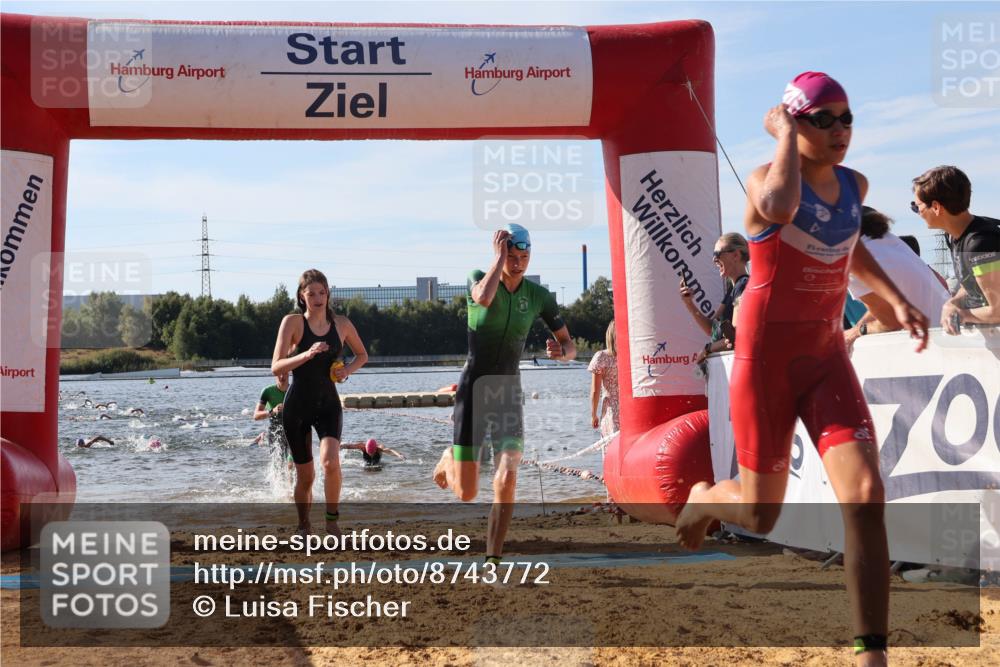 07.09.2025 - 19. Norderstedt Triathlon Luisa Fischer http://msf.ph/oto/8743772 07.09.2025 10:22:32 Schwimmen 68, 87, 108, 112, 663, 676, 681, 690 meine-sportfotos.de