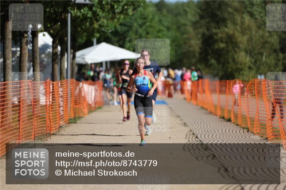 07.09.2025 - 19. Norderstedt Triathlon Michael Strokosch http://msf.ph/oto/8743779 07.09.2025 10:58:07 Laufen 57, 59, 666, 693 meine-sportfotos.de