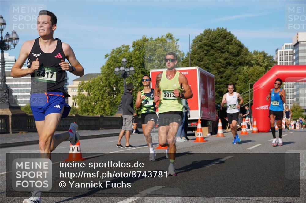 07.09.2025 - BARMER Alsterlauf Yannick Fuchs http://msf.ph/oto/8743781 07.09.2025 09:29:20 Laufen 3417, 2012, 4647, 2529 meine-sportfotos.de