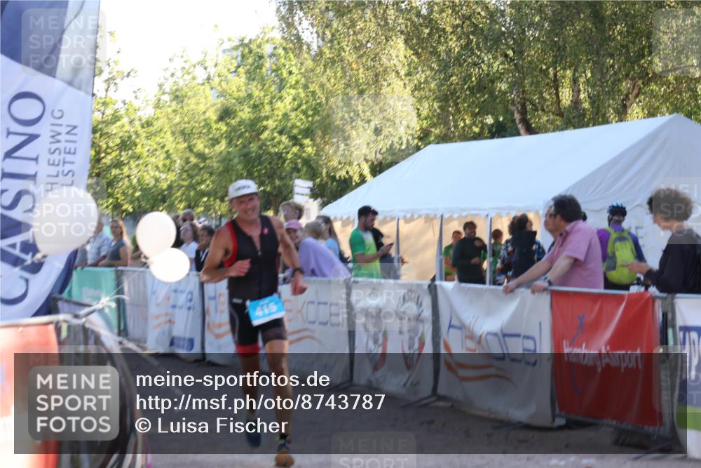 07.09.2025 - 19. Norderstedt Triathlon Luisa Fischer http://msf.ph/oto/8743787 07.09.2025 17:09:59 Ziel 415 meine-sportfotos.de