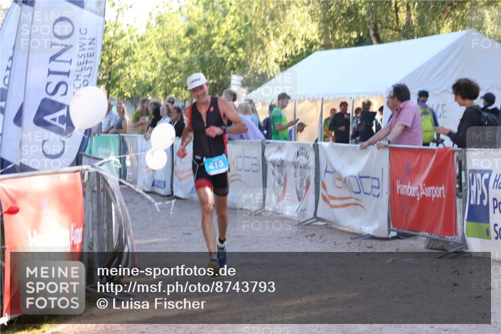 07.09.2025 - 19. Norderstedt Triathlon Luisa Fischer http://msf.ph/oto/8743793 07.09.2025 17:09:59 Ziel 415 meine-sportfotos.de