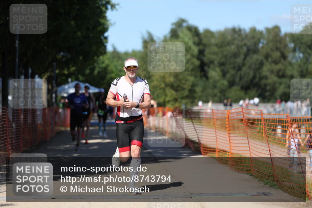 07.09.2025 - 19. Norderstedt Triathlon Michael Strokosch http://msf.ph/oto/8743794 07.09.2025 14:43:29 Laufen 422, 994, 1001, 1467 meine-sportfotos.de