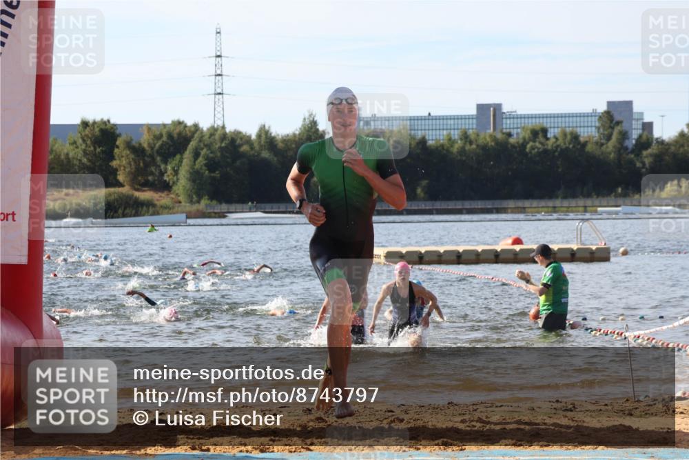 07.09.2025 - 19. Norderstedt Triathlon Luisa Fischer http://msf.ph/oto/8743797 07.09.2025 10:22:34 Schwimmen 68, 87, 108, 112, 663, 676, 680, 681, 690, 691 meine-sportfotos.de
