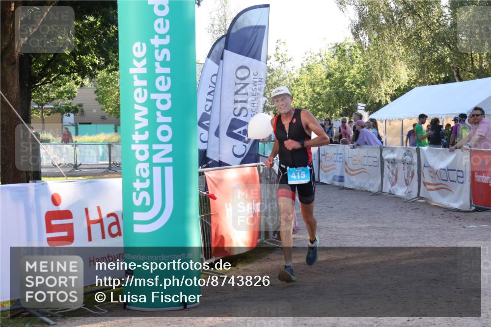 07.09.2025 - 19. Norderstedt Triathlon Luisa Fischer http://msf.ph/oto/8743826 07.09.2025 17:10:01 Ziel 415 meine-sportfotos.de
