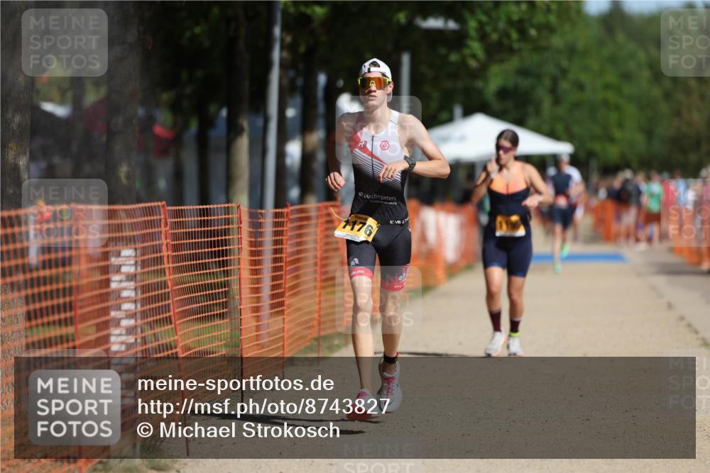 07.09.2025 - 19. Norderstedt Triathlon Michael Strokosch http://msf.ph/oto/8743827 07.09.2025 11:57:00 Laufen 806, 1176, 1195 meine-sportfotos.de
