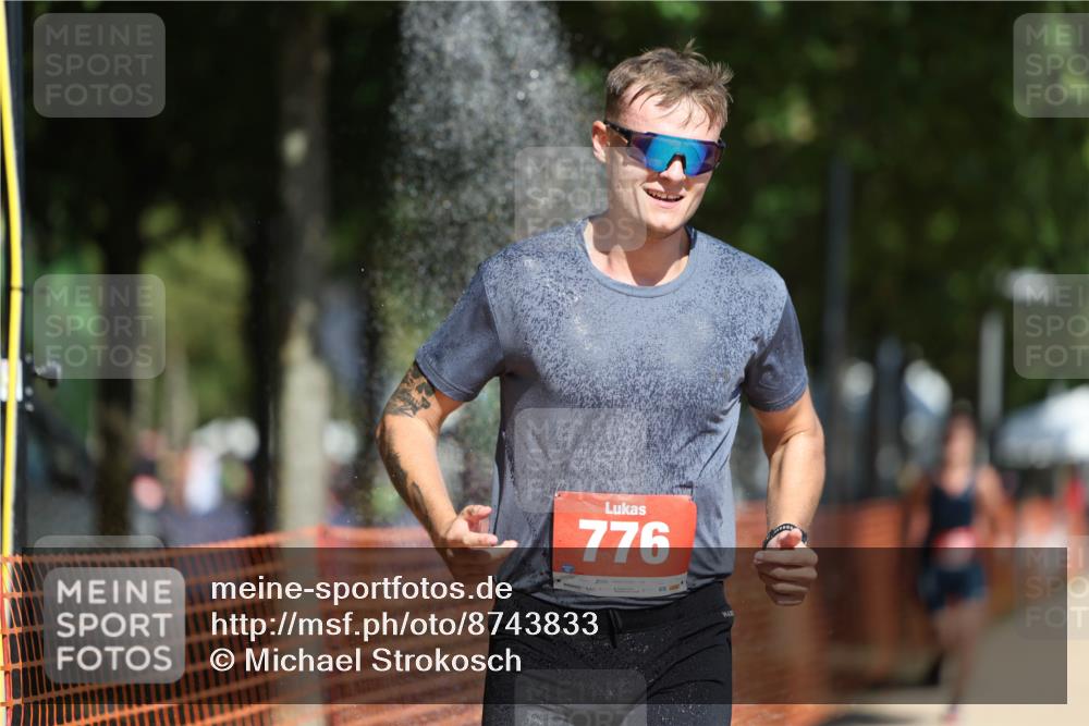 07.09.2025 - 19. Norderstedt Triathlon Michael Strokosch http://msf.ph/oto/8743833 07.09.2025 12:33:56 Laufen 773, 776, 1225 meine-sportfotos.de