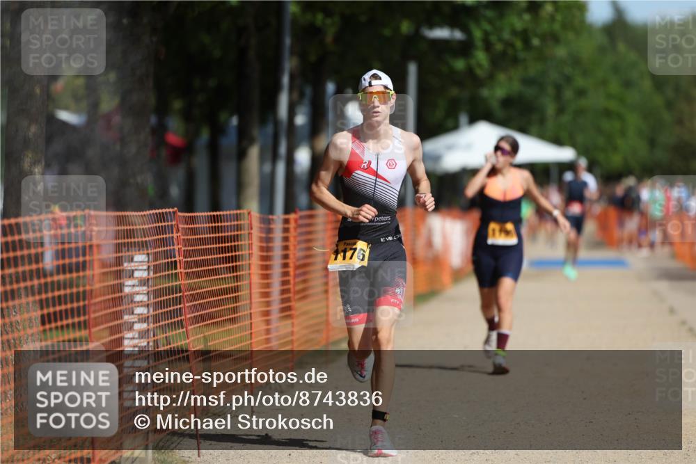 07.09.2025 - 19. Norderstedt Triathlon Michael Strokosch http://msf.ph/oto/8743836 07.09.2025 11:57:01 Laufen 1176, 1195 meine-sportfotos.de