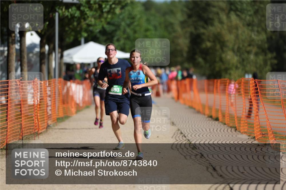 07.09.2025 - 19. Norderstedt Triathlon Michael Strokosch http://msf.ph/oto/8743840 07.09.2025 10:58:08 Laufen 57, 59, 643, 666, 693 meine-sportfotos.de