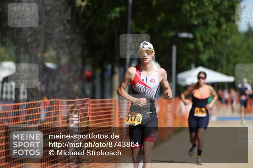 07.09.2025 - 19. Norderstedt Triathlon Michael Strokosch http://msf.ph/oto/8743864 07.09.2025 11:57:02 Laufen 1176, 1195 meine-sportfotos.de