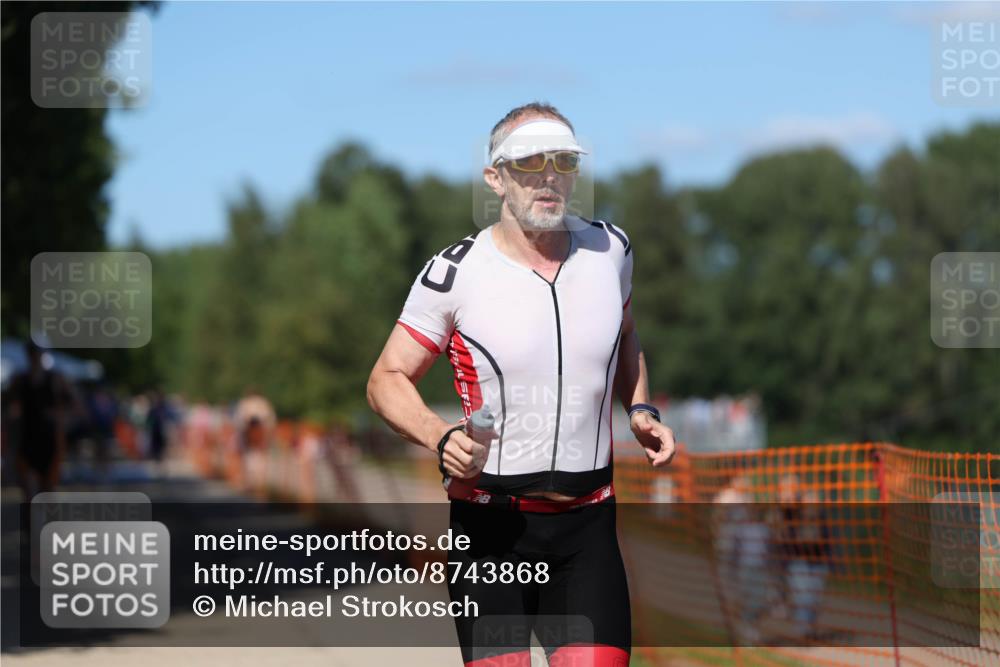 07.09.2025 - 19. Norderstedt Triathlon Michael Strokosch http://msf.ph/oto/8743868 07.09.2025 14:43:31 Laufen 422, 972, 994, 1001, 1467 meine-sportfotos.de