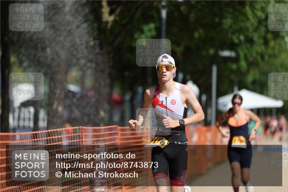 07.09.2025 - 19. Norderstedt Triathlon Michael Strokosch http://msf.ph/oto/8743873 07.09.2025 11:57:02 Laufen 1176, 1195 meine-sportfotos.de