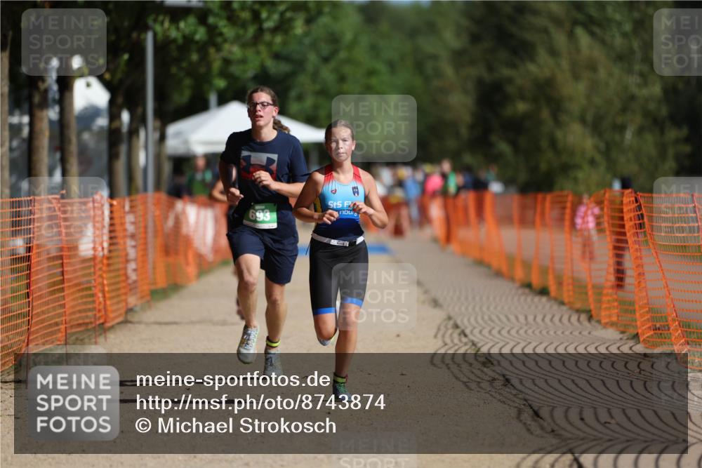 07.09.2025 - 19. Norderstedt Triathlon Michael Strokosch http://msf.ph/oto/8743874 07.09.2025 10:58:09 Laufen 57, 59, 643, 666, 693 meine-sportfotos.de