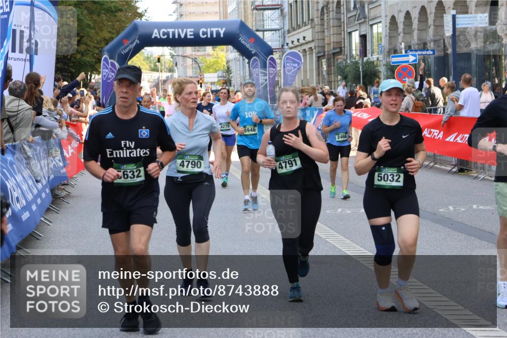 07.09.2025 - BARMER Alsterlauf Strokosch-Dieckow http://msf.ph/oto/8743888 07.09.2025 10:17:51 Ziel 2255, 2488, 2493, 2571, 2575, 2715, 3021, 3052, 3199, 3200, 3724, 3993, 4009, 4293, 4322, 4343, 4661, 4818, 5403, 5405, 5994, 8149, 8214 meine-sportfotos.de