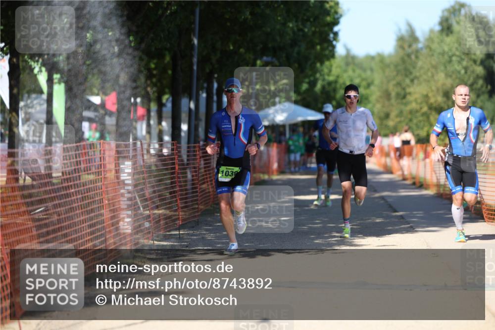 07.09.2025 - 19. Norderstedt Triathlon Michael Strokosch http://msf.ph/oto/8743892 07.09.2025 14:43:42 Laufen 972, 1008, 1038, 1041, 1421 meine-sportfotos.de