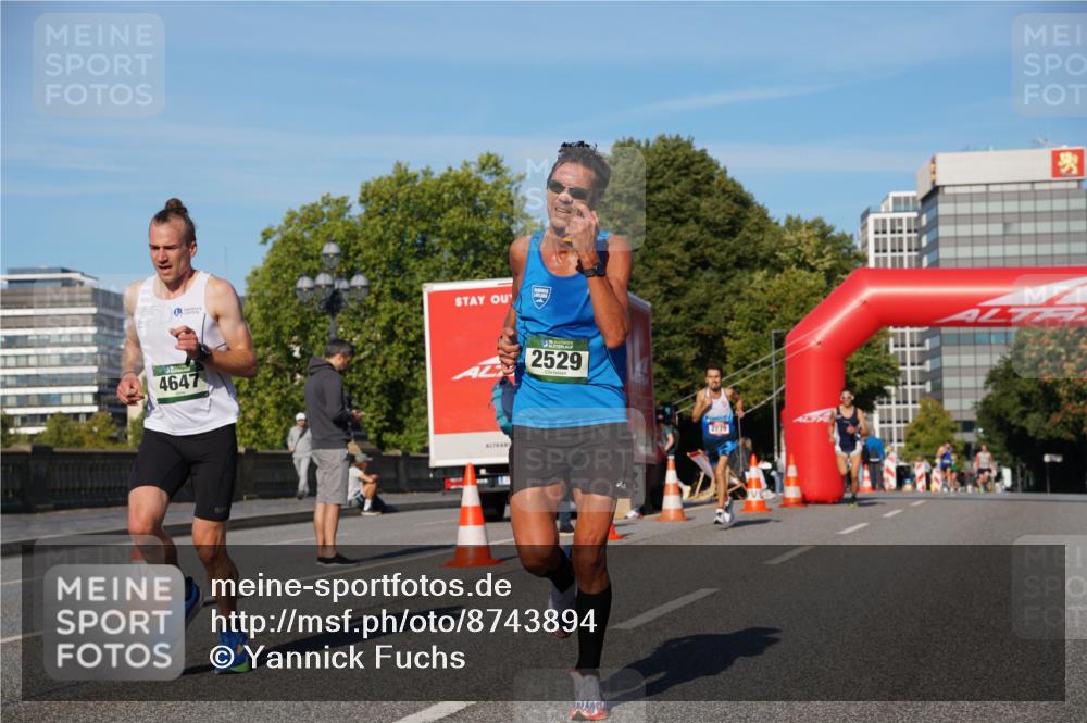 07.09.2025 - BARMER Alsterlauf Yannick Fuchs http://msf.ph/oto/8743894 07.09.2025 09:29:23 Laufen 30, 4647, 2529, 2779 meine-sportfotos.de