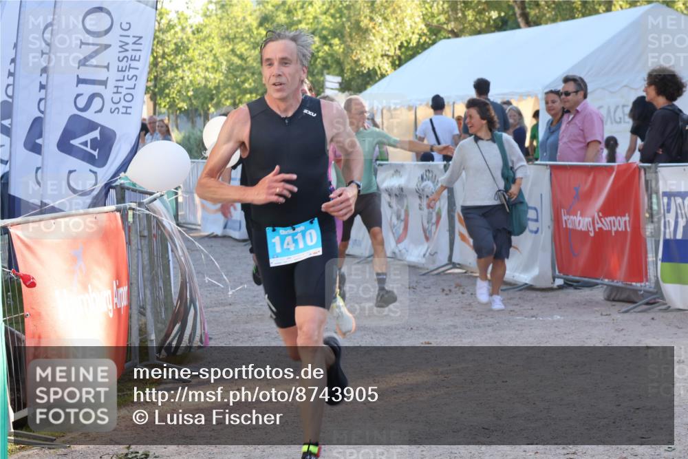 07.09.2025 - 19. Norderstedt Triathlon Luisa Fischer http://msf.ph/oto/8743905 07.09.2025 17:11:04 Ziel 408, 945, 1410 meine-sportfotos.de