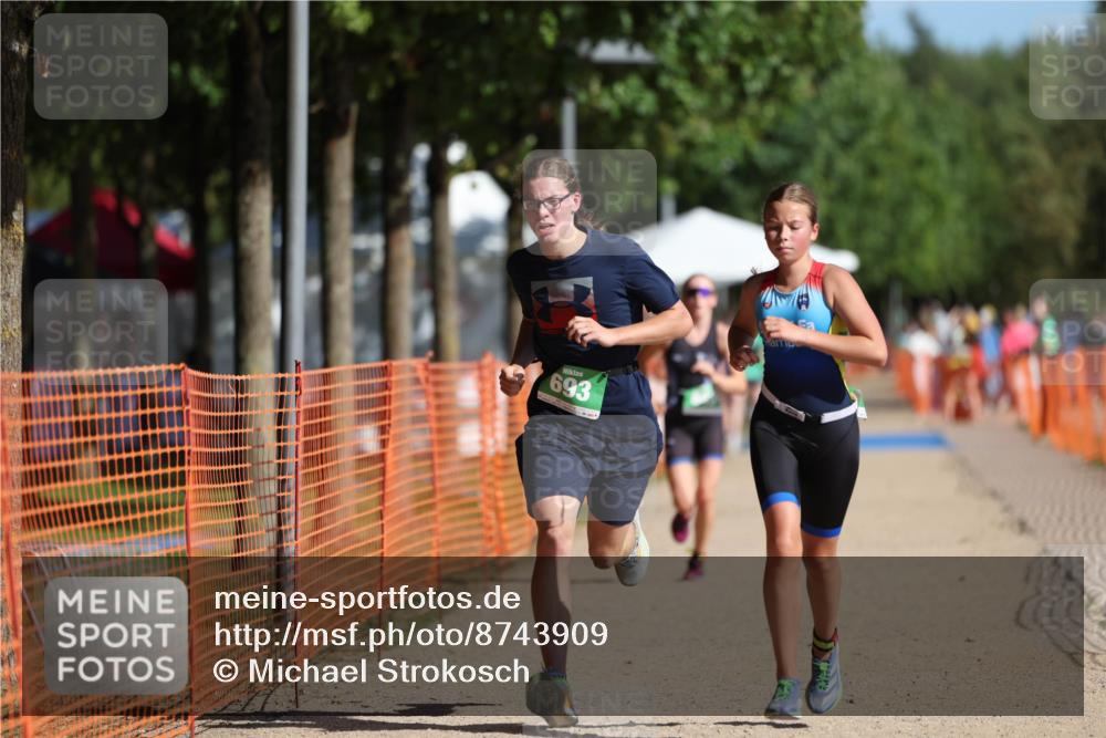 07.09.2025 - 19. Norderstedt Triathlon Michael Strokosch http://msf.ph/oto/8743909 07.09.2025 10:58:10 Laufen 57, 643, 666, 693 meine-sportfotos.de