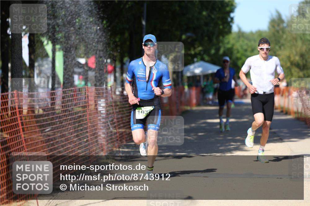 07.09.2025 - 19. Norderstedt Triathlon Michael Strokosch http://msf.ph/oto/8743912 07.09.2025 14:43:43 Laufen 1008, 1038, 1041, 1421 meine-sportfotos.de