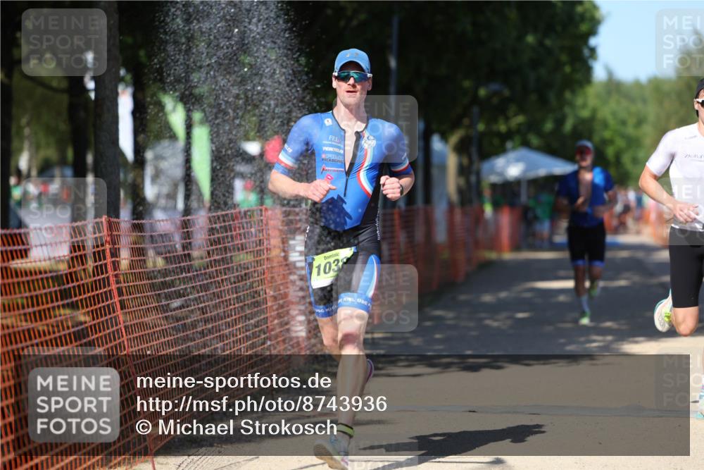 07.09.2025 - 19. Norderstedt Triathlon Michael Strokosch http://msf.ph/oto/8743936 07.09.2025 14:43:44 Laufen 1008, 1038, 1041, 1421 meine-sportfotos.de