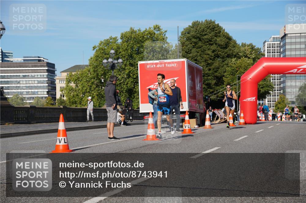 07.09.2025 - BARMER Alsterlauf Yannick Fuchs http://msf.ph/oto/8743941 07.09.2025 09:29:25 Laufen 2779 meine-sportfotos.de