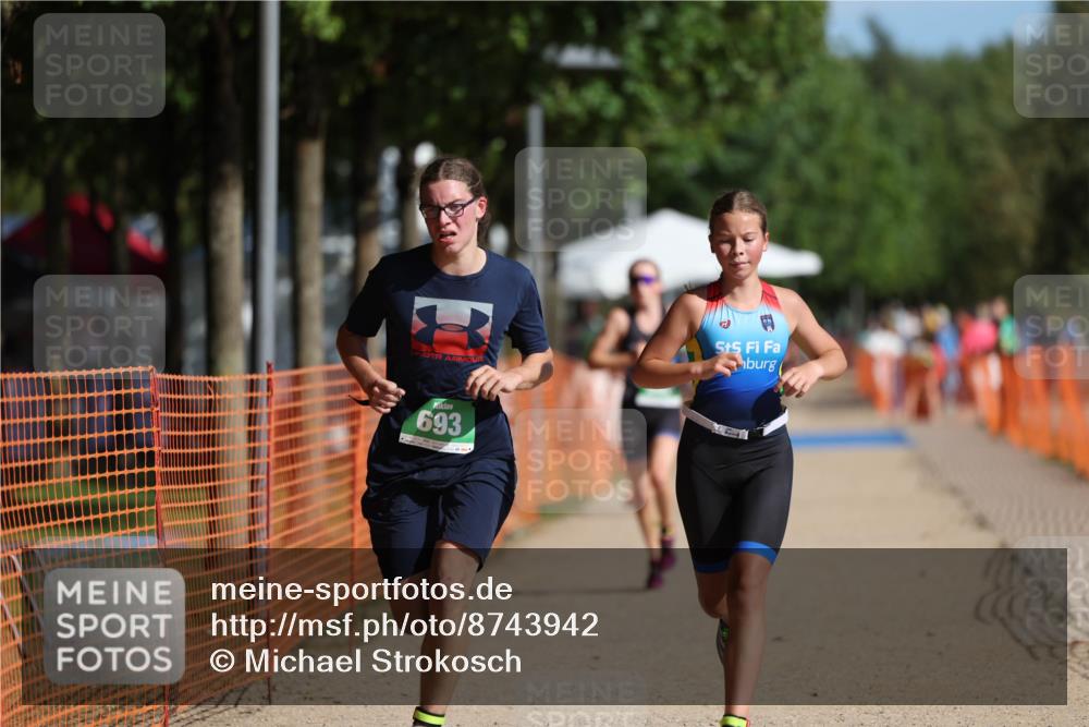 07.09.2025 - 19. Norderstedt Triathlon Michael Strokosch http://msf.ph/oto/8743942 07.09.2025 10:58:10 Laufen 57, 643, 666, 693 meine-sportfotos.de