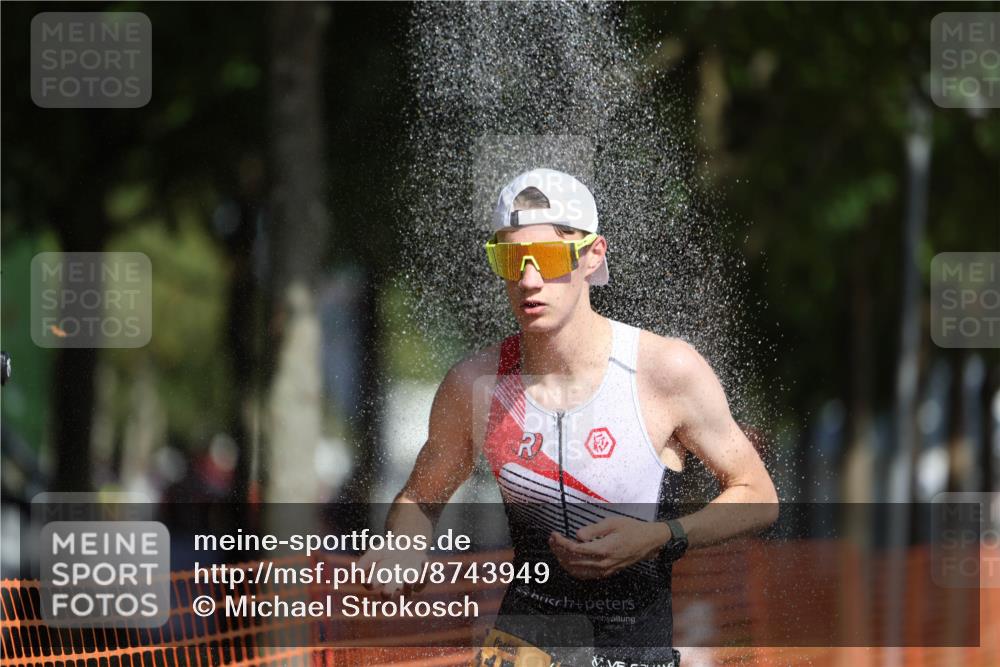 07.09.2025 - 19. Norderstedt Triathlon Michael Strokosch http://msf.ph/oto/8743949 07.09.2025 11:57:04 Laufen 1176, 1195 meine-sportfotos.de