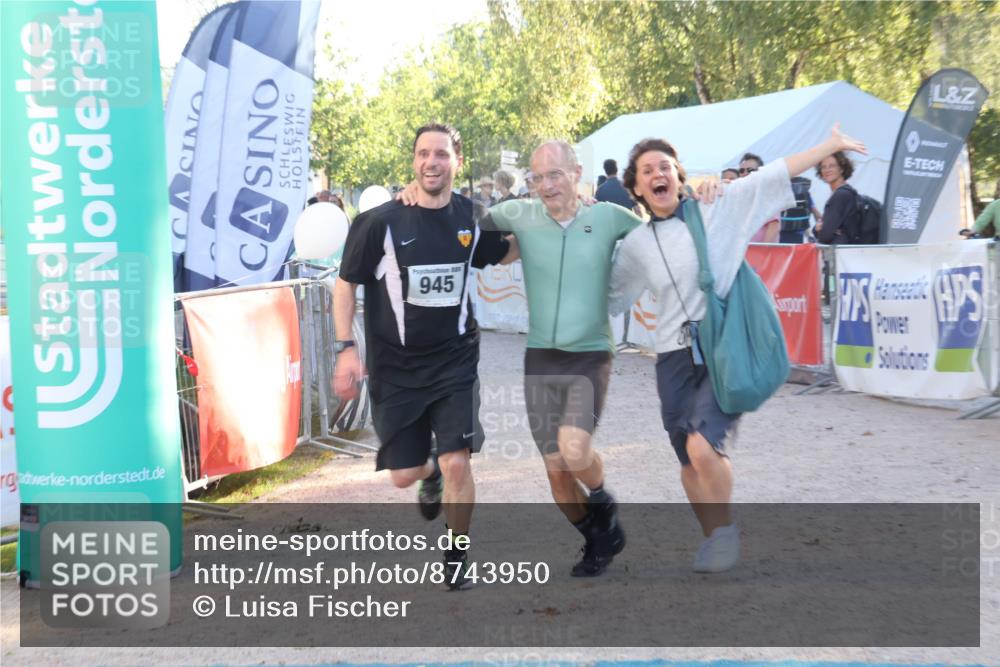 07.09.2025 - 19. Norderstedt Triathlon Luisa Fischer http://msf.ph/oto/8743950 07.09.2025 17:11:06 Ziel 408, 945, 1410 meine-sportfotos.de
