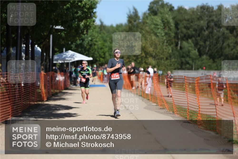 07.09.2025 - 19. Norderstedt Triathlon Michael Strokosch http://msf.ph/oto/8743958 07.09.2025 13:09:36 Laufen 1234 meine-sportfotos.de