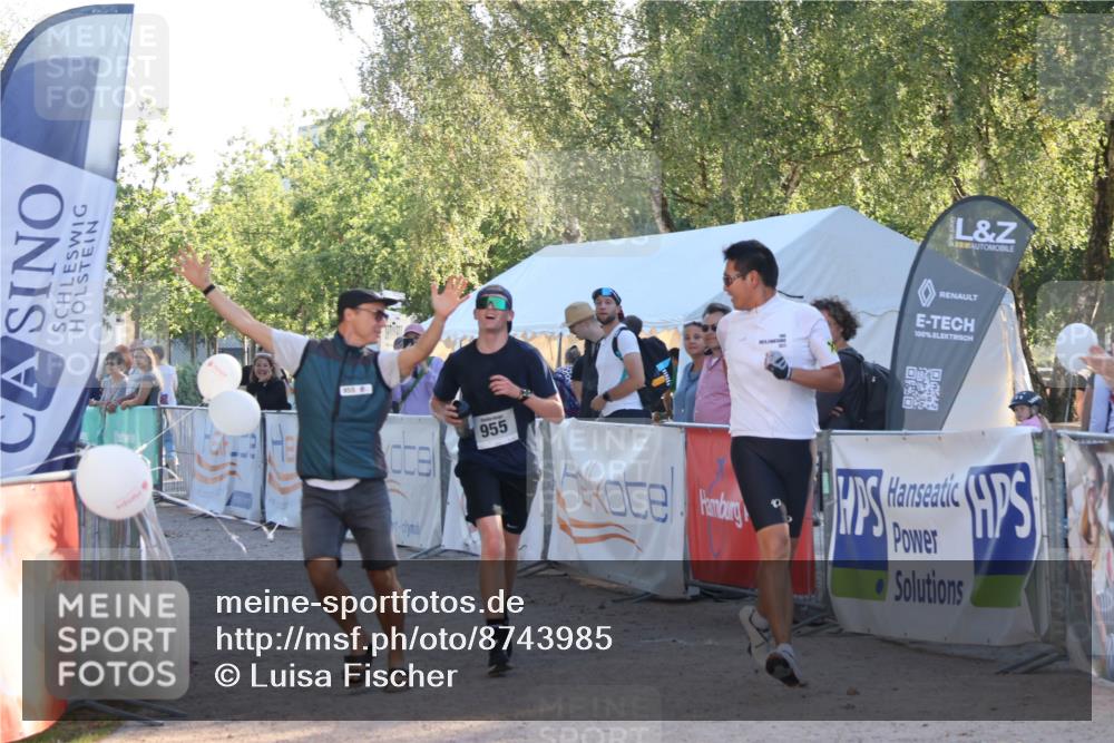 07.09.2025 - 19. Norderstedt Triathlon Luisa Fischer http://msf.ph/oto/8743985 07.09.2025 17:11:25 Ziel 955 meine-sportfotos.de
