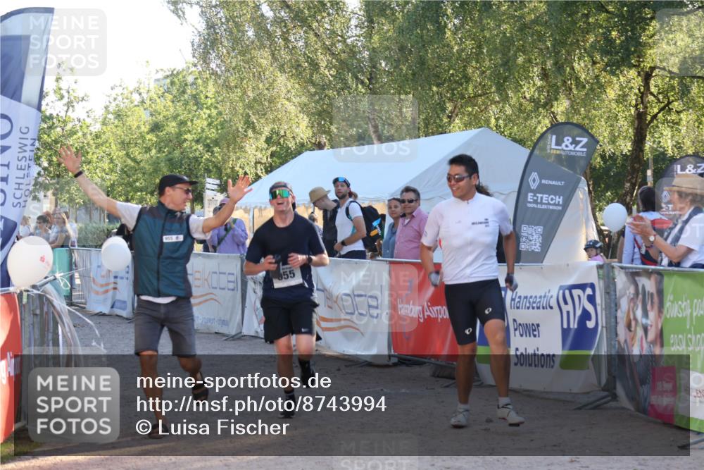 07.09.2025 - 19. Norderstedt Triathlon Luisa Fischer http://msf.ph/oto/8743994 07.09.2025 17:11:25 Ziel 955 meine-sportfotos.de