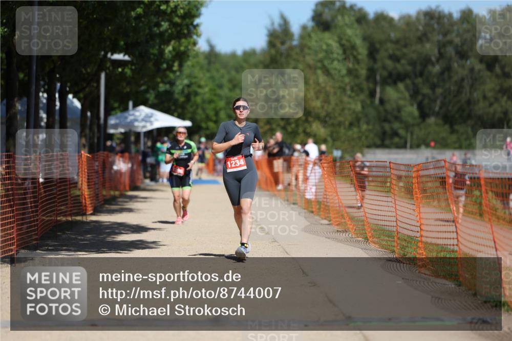 07.09.2025 - 19. Norderstedt Triathlon Michael Strokosch http://msf.ph/oto/8744007 07.09.2025 13:09:37 Laufen 1234, 1396 meine-sportfotos.de