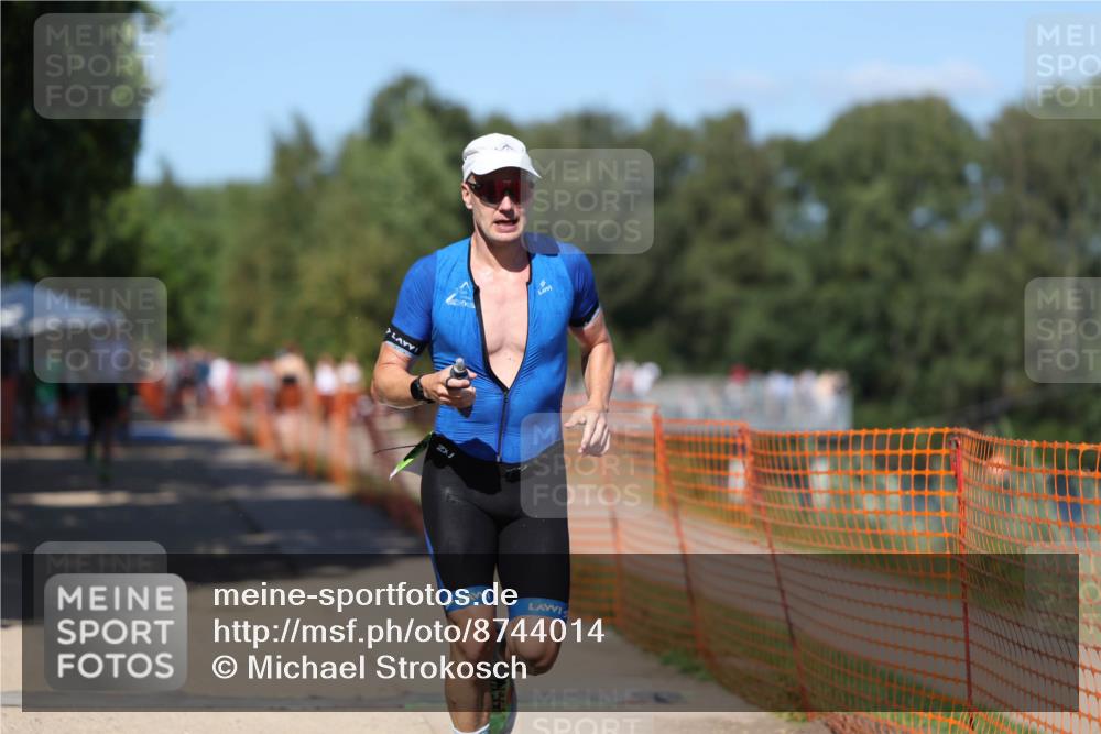 07.09.2025 - 19. Norderstedt Triathlon Michael Strokosch http://msf.ph/oto/8744014 07.09.2025 14:43:47 Laufen 1008, 1038, 1041, 1421 meine-sportfotos.de