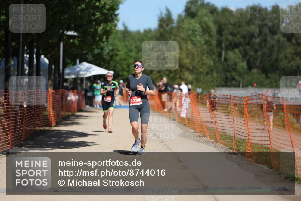 07.09.2025 - 19. Norderstedt Triathlon Michael Strokosch http://msf.ph/oto/8744016 07.09.2025 13:09:37 Laufen 1234, 1396 meine-sportfotos.de
