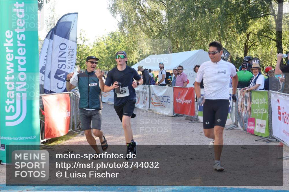 07.09.2025 - 19. Norderstedt Triathlon Luisa Fischer http://msf.ph/oto/8744032 07.09.2025 17:11:27 Ziel 955 meine-sportfotos.de