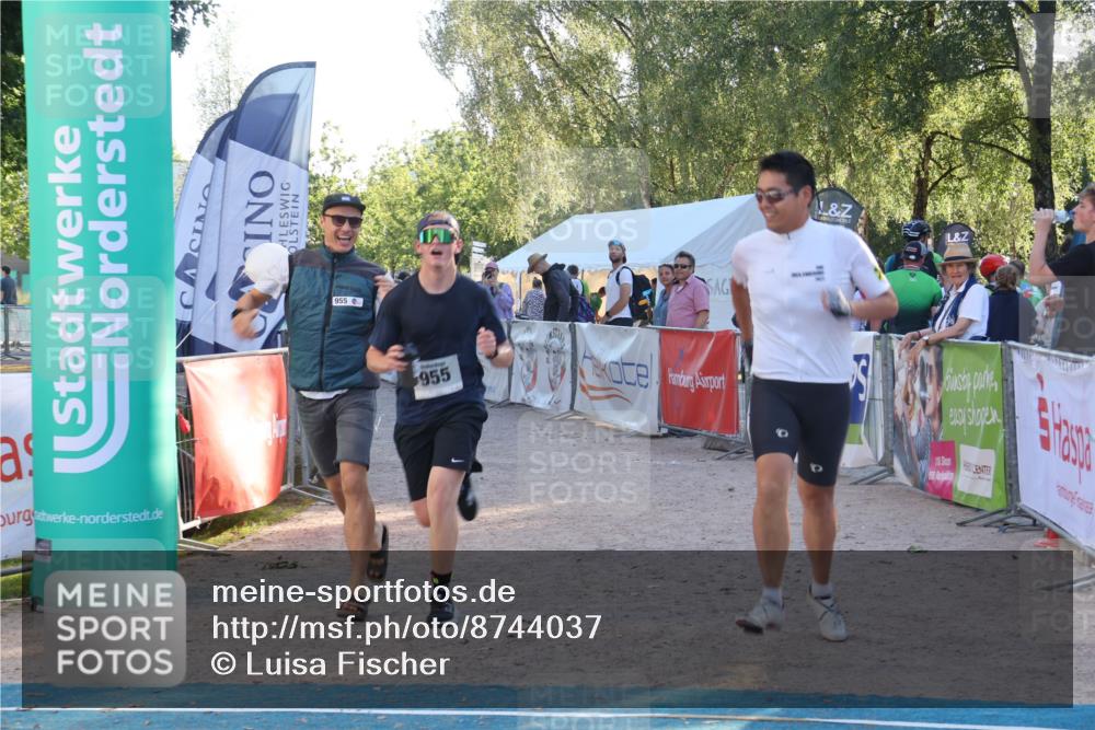 07.09.2025 - 19. Norderstedt Triathlon Luisa Fischer http://msf.ph/oto/8744037 07.09.2025 17:11:27 Ziel 955 meine-sportfotos.de
