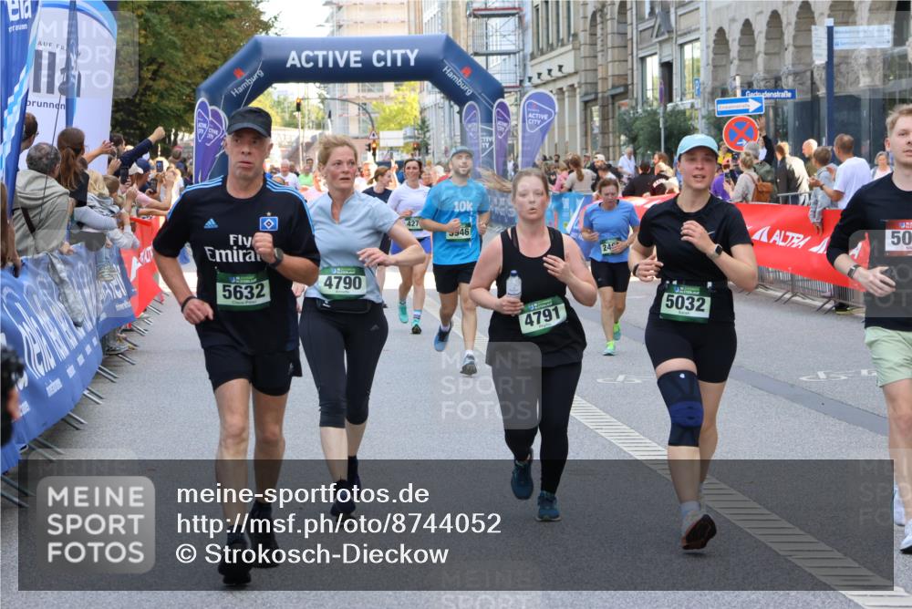 07.09.2025 - BARMER Alsterlauf Strokosch-Dieckow http://msf.ph/oto/8744052 07.09.2025 10:17:51 Ziel 2255, 2488, 2493, 2571, 2575, 2715, 3021, 3052, 3199, 3200, 3724, 3993, 4009, 4293, 4322, 4343, 4661, 4818, 5403, 5405, 5994, 8149, 8214 meine-sportfotos.de
