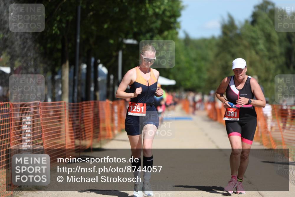 07.09.2025 - 19. Norderstedt Triathlon Michael Strokosch http://msf.ph/oto/8744057 07.09.2025 12:34:05 Laufen 1251, 1368, 1381 meine-sportfotos.de