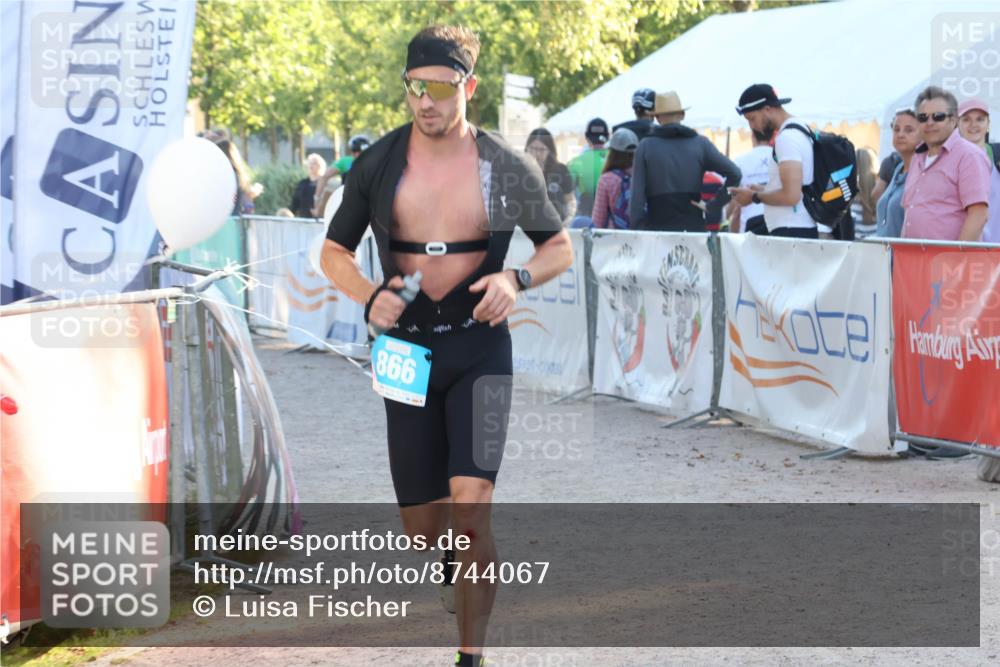 07.09.2025 - 19. Norderstedt Triathlon Luisa Fischer http://msf.ph/oto/8744067 07.09.2025 17:11:44 Ziel 866 meine-sportfotos.de