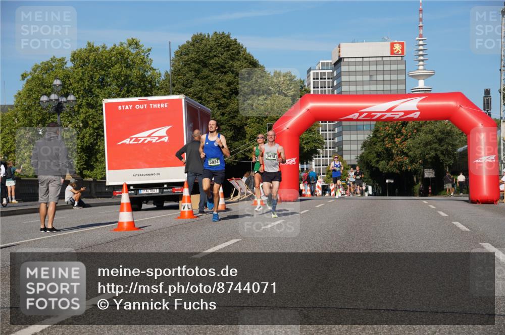 07.09.2025 - BARMER Alsterlauf Yannick Fuchs http://msf.ph/oto/8744071 07.09.2025 09:29:38 Laufen 1, 5924, 3418 meine-sportfotos.de