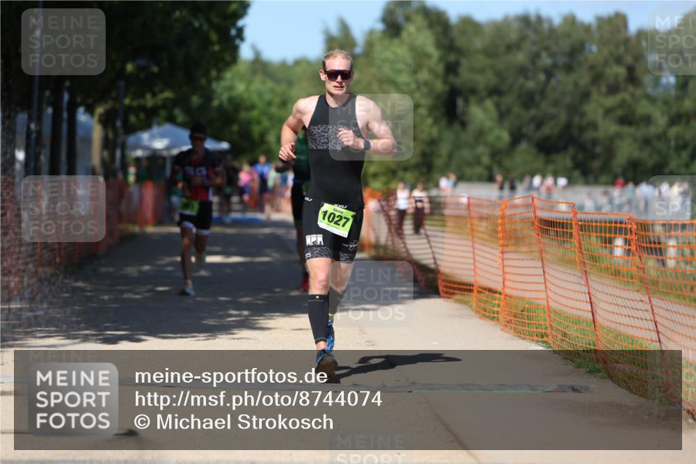 07.09.2025 - 19. Norderstedt Triathlon Michael Strokosch http://msf.ph/oto/8744074 07.09.2025 14:43:59 Laufen 964, 981, 1013, 1027 meine-sportfotos.de
