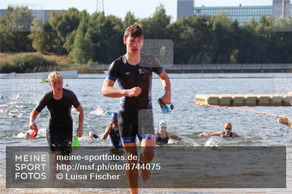 07.09.2025 - 19. Norderstedt Triathlon Luisa Fischer http://msf.ph/oto/8744075 07.09.2025 10:23:00 Schwimmen 58, 93, 109, 118, 638 meine-sportfotos.de