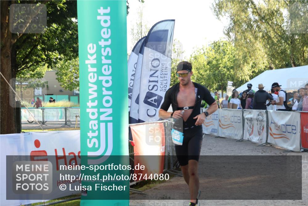 07.09.2025 - 19. Norderstedt Triathlon Luisa Fischer http://msf.ph/oto/8744080 07.09.2025 17:11:44 Ziel 866 meine-sportfotos.de