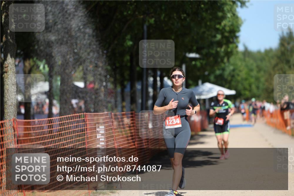 07.09.2025 - 19. Norderstedt Triathlon Michael Strokosch http://msf.ph/oto/8744087 07.09.2025 13:09:39 Laufen 1234, 1396 meine-sportfotos.de