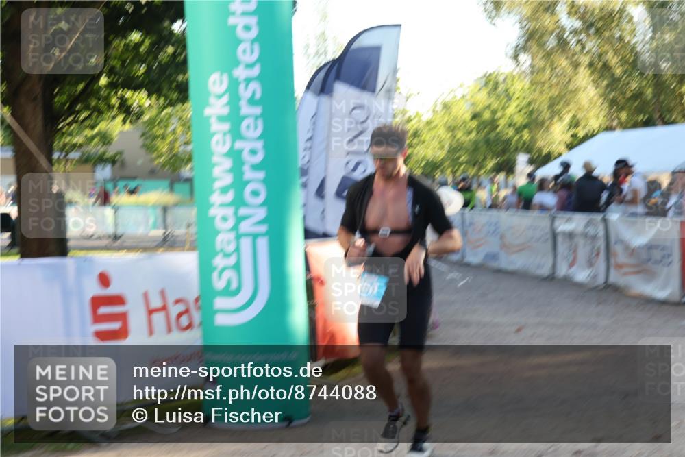 07.09.2025 - 19. Norderstedt Triathlon Luisa Fischer http://msf.ph/oto/8744088 07.09.2025 17:11:45 Ziel 866 meine-sportfotos.de