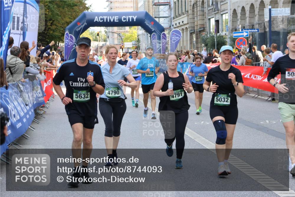 07.09.2025 - BARMER Alsterlauf Strokosch-Dieckow http://msf.ph/oto/8744093 07.09.2025 10:17:51 Ziel 2255, 2488, 2493, 2571, 2575, 2715, 3021, 3052, 3199, 3200, 3724, 3993, 4009, 4293, 4322, 4343, 4661, 4818, 5403, 5405, 5994, 8149, 8214 meine-sportfotos.de